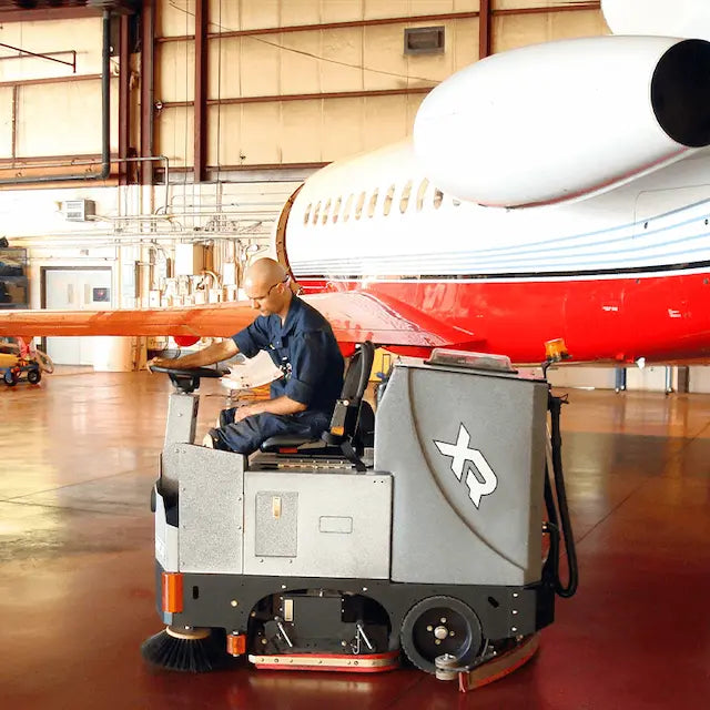 Tomcat HD v2.0 40" Cylindrical Rider Floor Scrubber