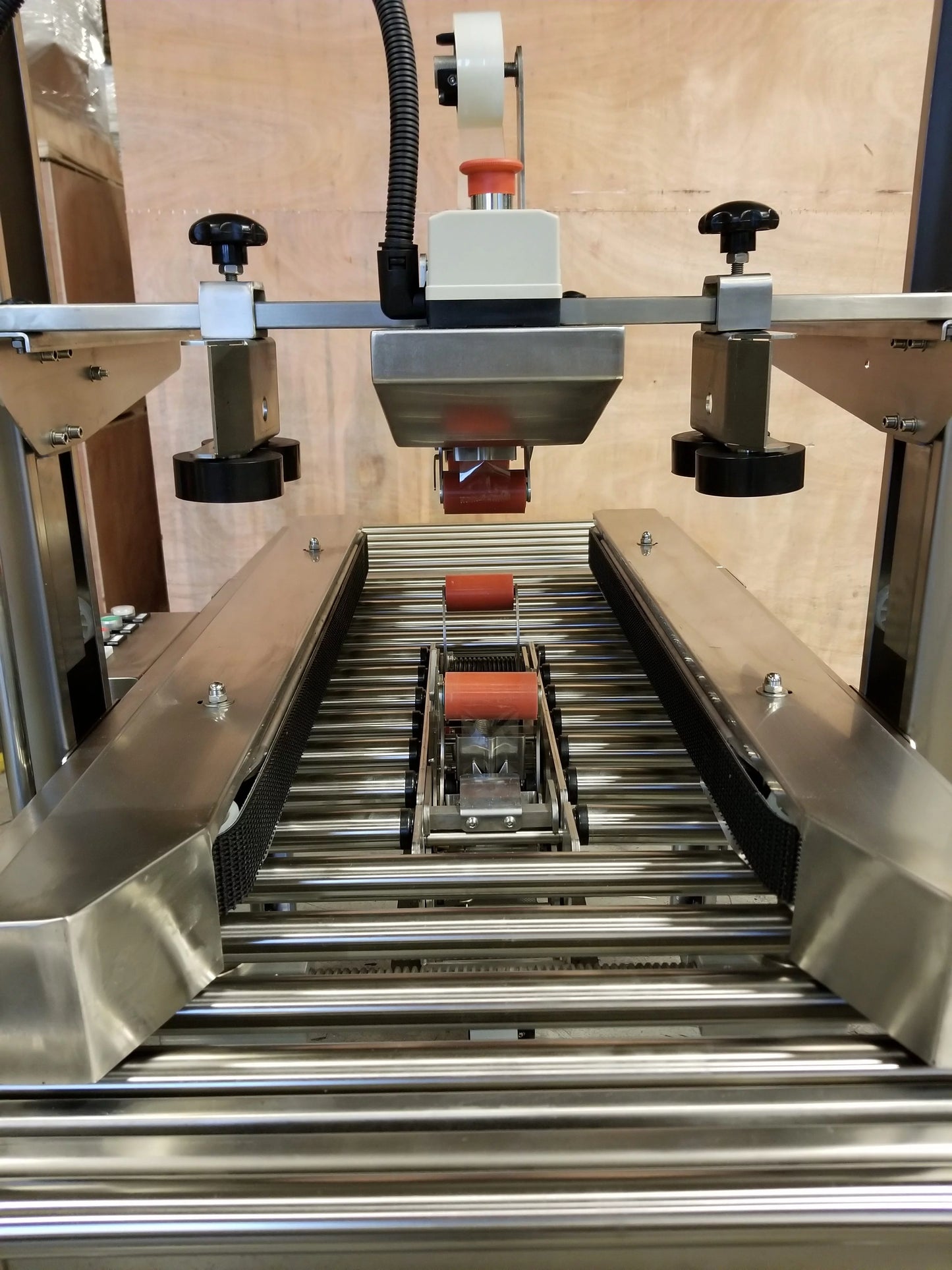 Eagle T100-SS Uniform/Stainless Steel Carton Sealers