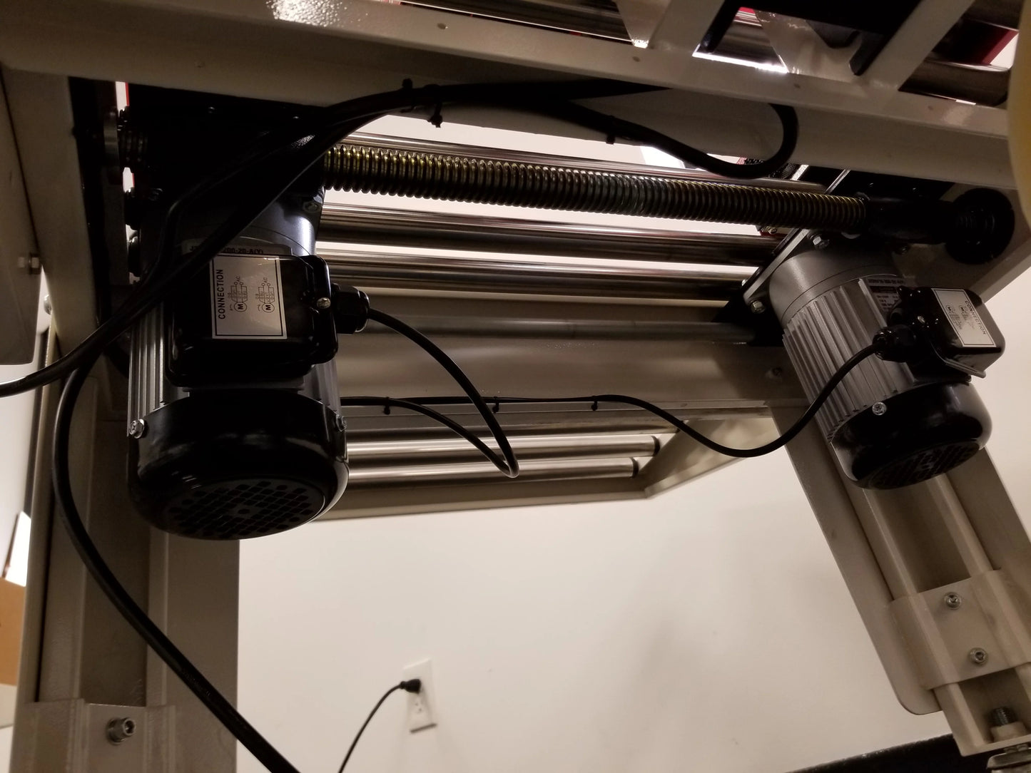 Eagle T200 Uniform Carton Sealer