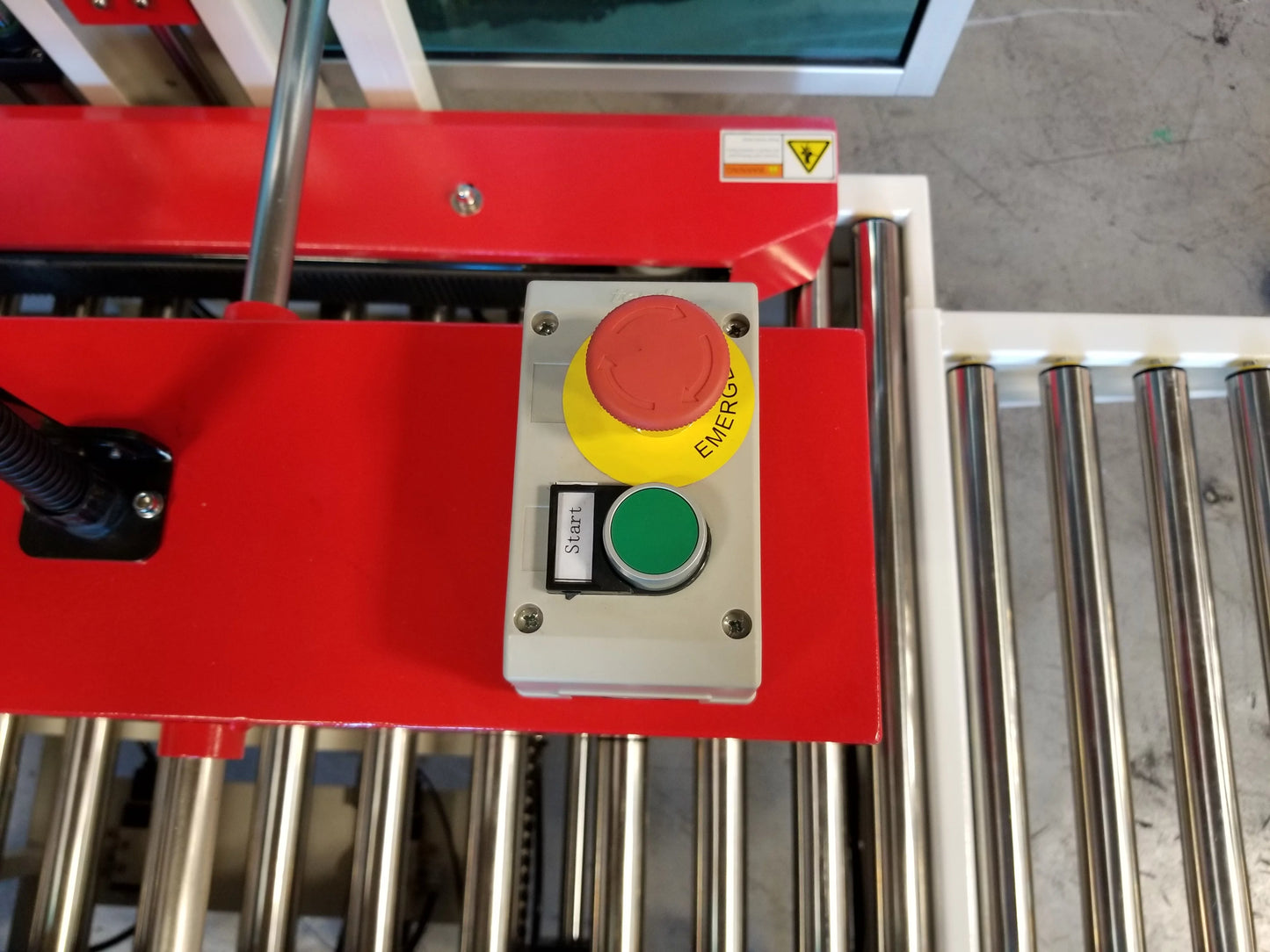 Eagle T100R Random Carton Sealer