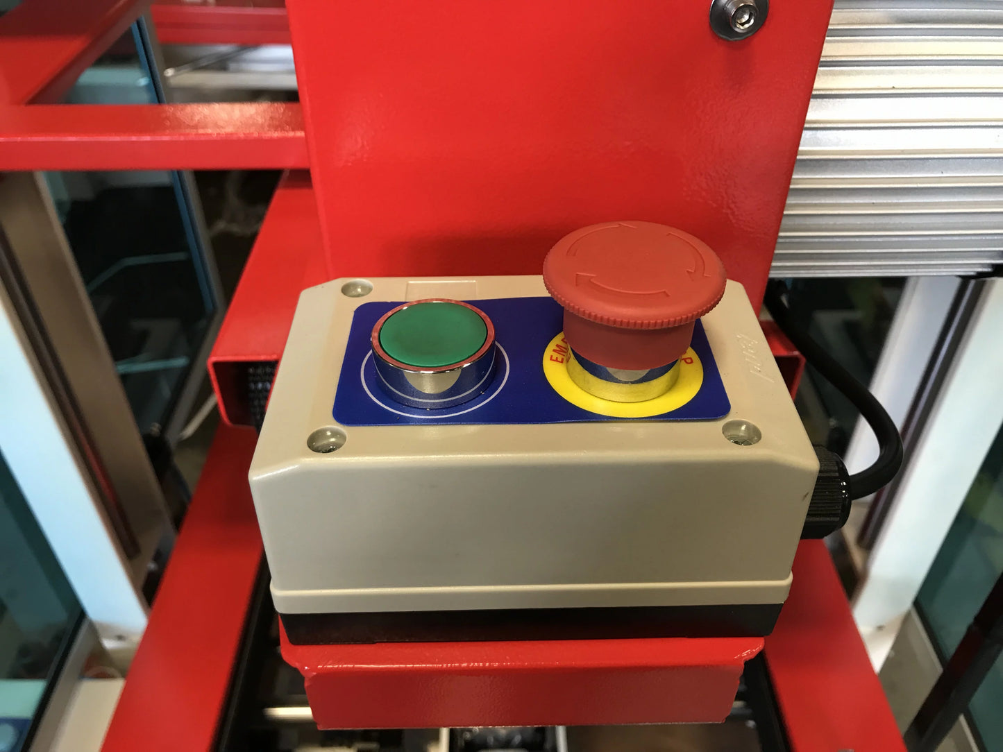 Eagle T400R Random Carton Sealer